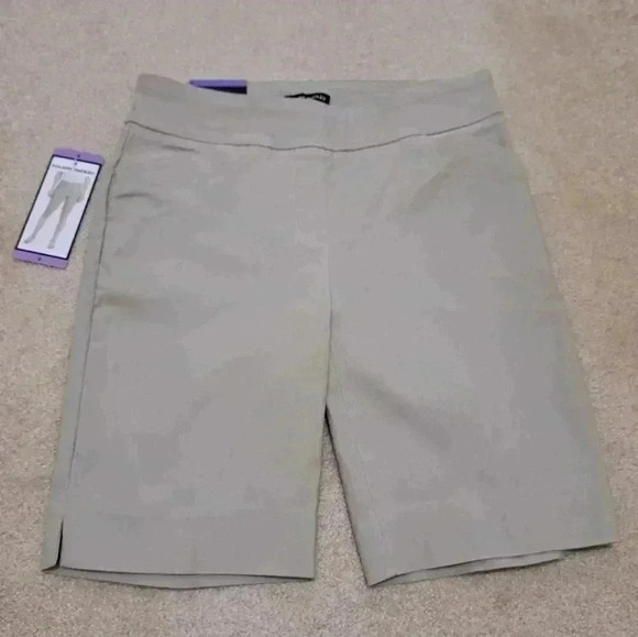 ❤️ New!  Hilary Radley Bermuda Shorts 4 Stretch Beige/Stone Colour 9 inch inseam - Picture 1 of 12